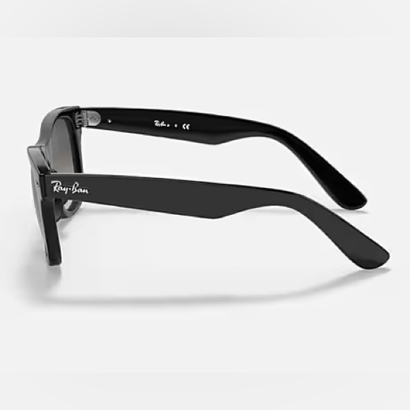 Ray-Ban Wayfarer Classic Luxury Kids Black Sunglasses | NWOT - Picture 2 of 5